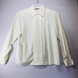 Yves St. Clair Ivory shear button up Blouse‎